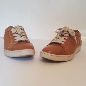 Clarks Artisan Women's Comfort Sneakers